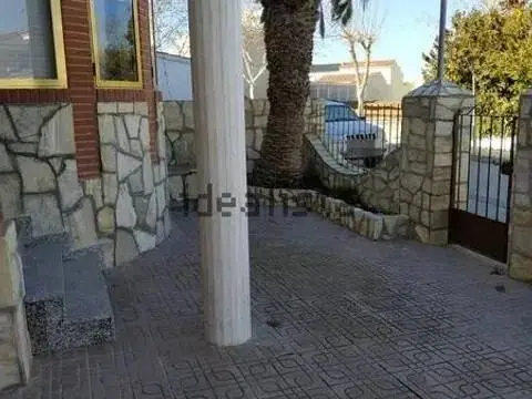 Chalet en Madrigueras