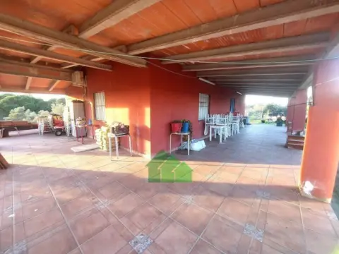 Chalet en Montijo