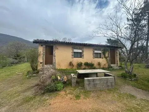 Casa rústica en calle Descalzos No Number