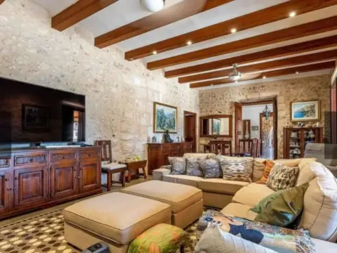 Casa rústica en calle Poligono 4 S-N