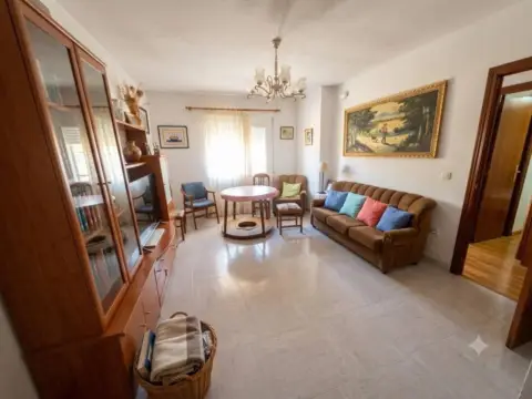 Chalet en Valdeobispo
