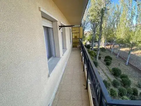 Piso en calle de la Haya