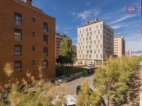 Piso en calle de Leonor de Aquitania