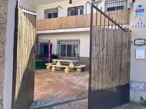 Chalet en Villafranca de los Caballeros