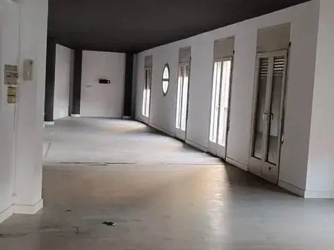 Local comercial en Avinguda de Calderó