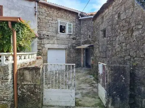 Casa adosada en Cerdedo-Cotobade