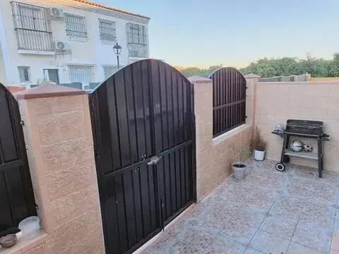 Casa adosada en El Aral