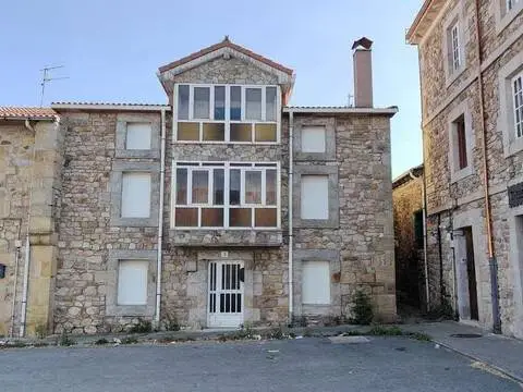Casa adosada en calle de San Miguel