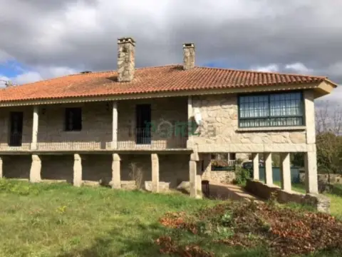 Casa en Coles (Capital)