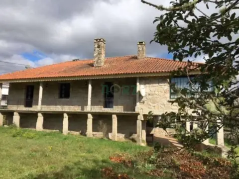 Casa en Coles (Capital)