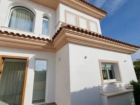 Chalet en Urbanización Calahonda-Golf-Riviera del Sol-Miraflores