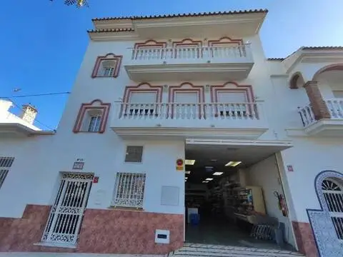 Local comercial en Avenida Isaac Peral