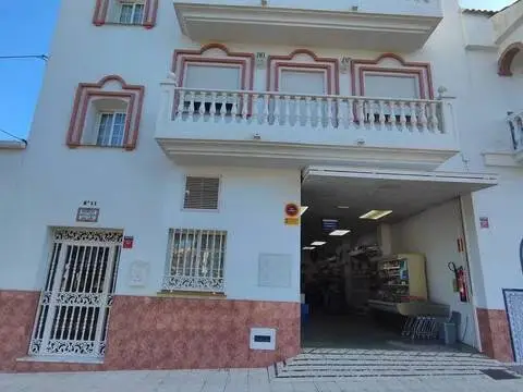 Local comercial en Avenida Isaac Peral