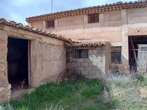 Casa adosada en Torrelacárcel