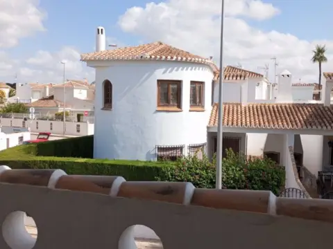 Dúplex en Pueblo Latino