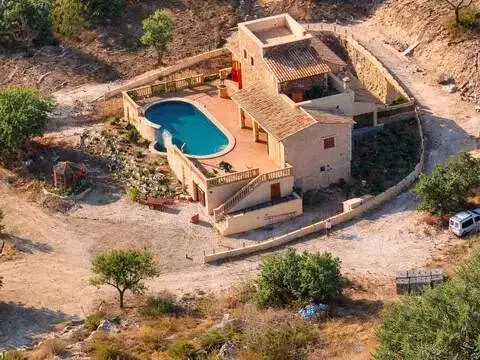 Casa rústica en Barca Trencada