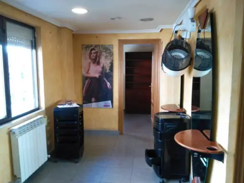 Local comercial en El Calaverón-Los Pajaritos