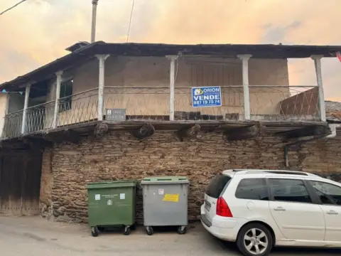 Casa rústica en calle de San Nicolás