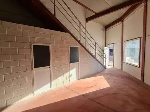 Nave industrial en calle calle Maria Andresa Casamayor, 8