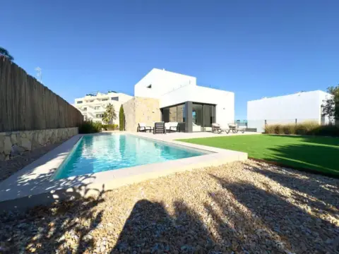 Casa en calle Benamor 2