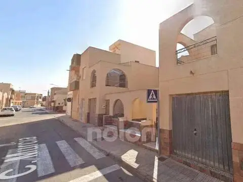 Casa adosada en La Mojonera