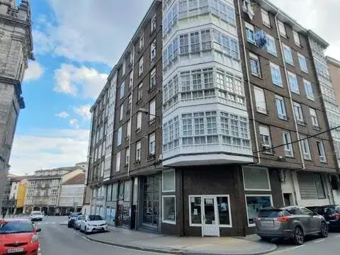 Piso en calle de Ramón y Cajal