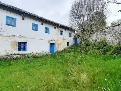 Casa adosada en Barrio de Quintana