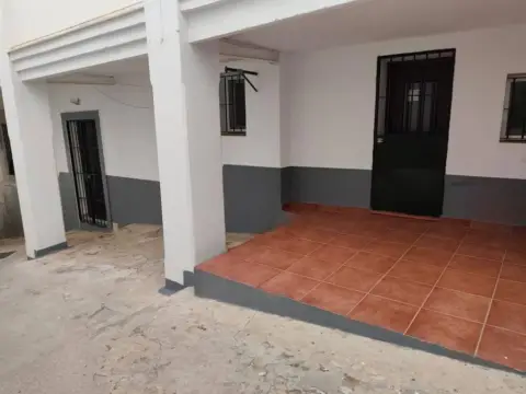 Casa adosada en calle Real