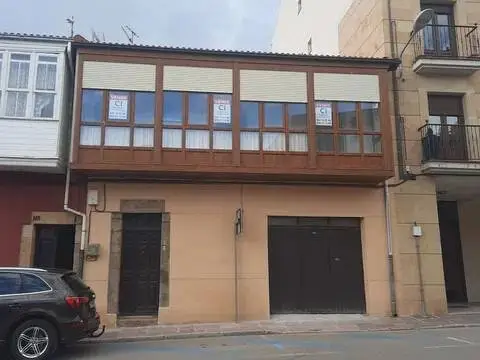 Casa adosada en calle de las Carretas