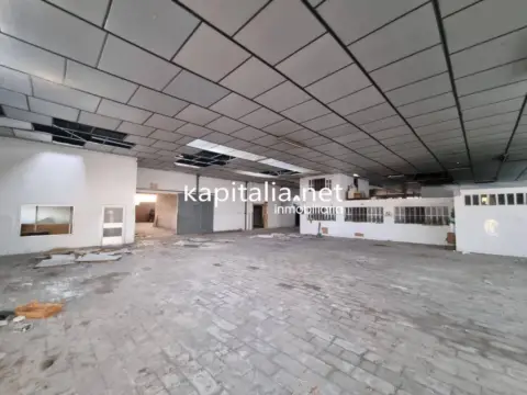 Nave industrial en Sant Josep-Zona de l'Hospital