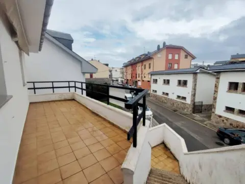 Casa adosada en Tapia de Casariego