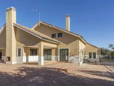 Casa adosada en Centro
