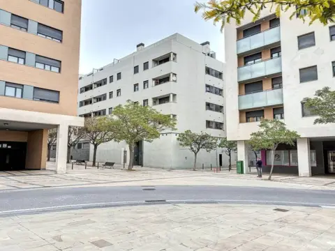 Local comercial en calle Melchor Enrico Comediografo