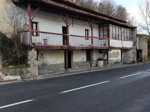 Casa rústica en Barrio de la Valcaba