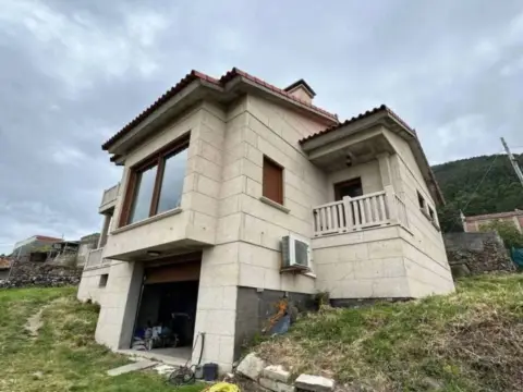 Chalet en Mougas