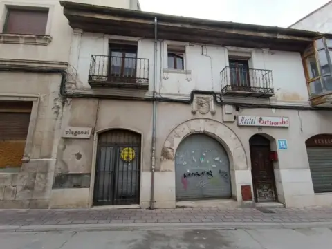 Local comercial en calle de Santa Marina
