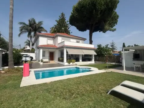 Chalet en Avenida de Alta Vista