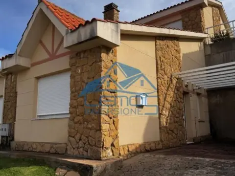 Chalet en Valverde de La Virgen