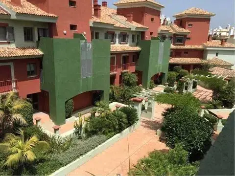 Piso en calle Isla Tortuga, Puerto Sotogrande, 11310 San Roque,