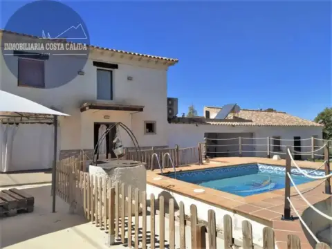 Casa rústica en Baza