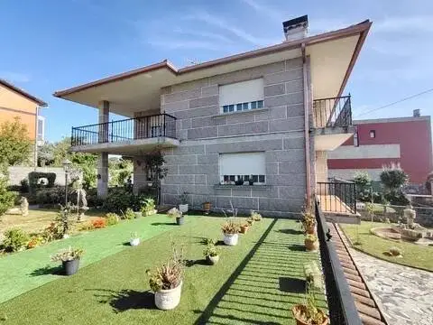 Chalet en Cangas