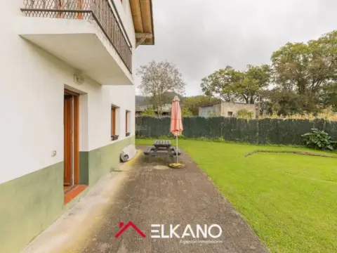 Casa adosada en Lezama