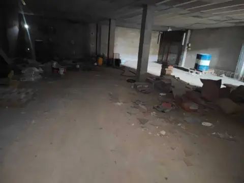 Local comercial en San Adrián