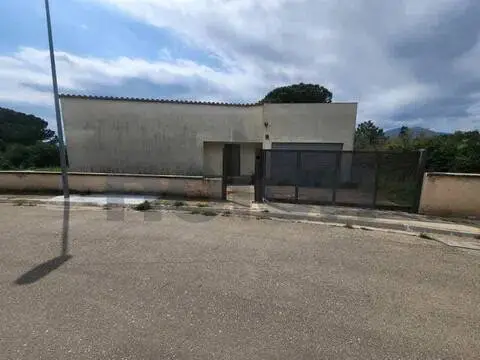 Casa adosada en Bescanó