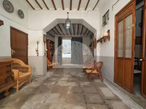 Casa adosada en calle Ceuti, 1