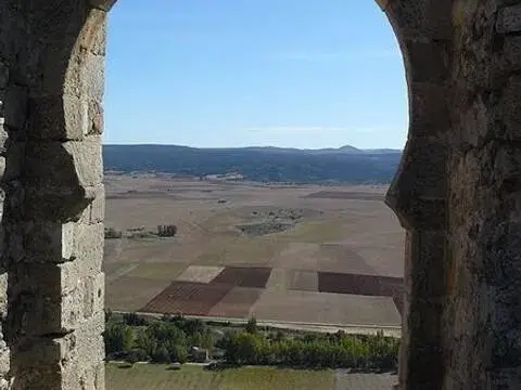 Casa adosada en Gormaz