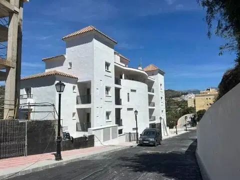 Piso en calle Fuente Cambil