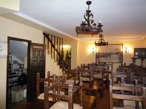 Local comercial en Universidad-Los Lirios