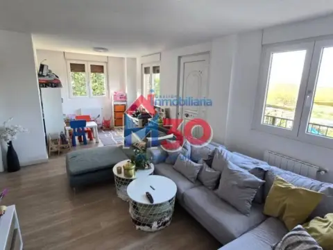 Chalet en Ribera Baja - Erriberabeitia