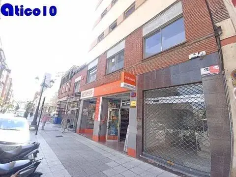Local comercial en calle de Bermúdez de Castro